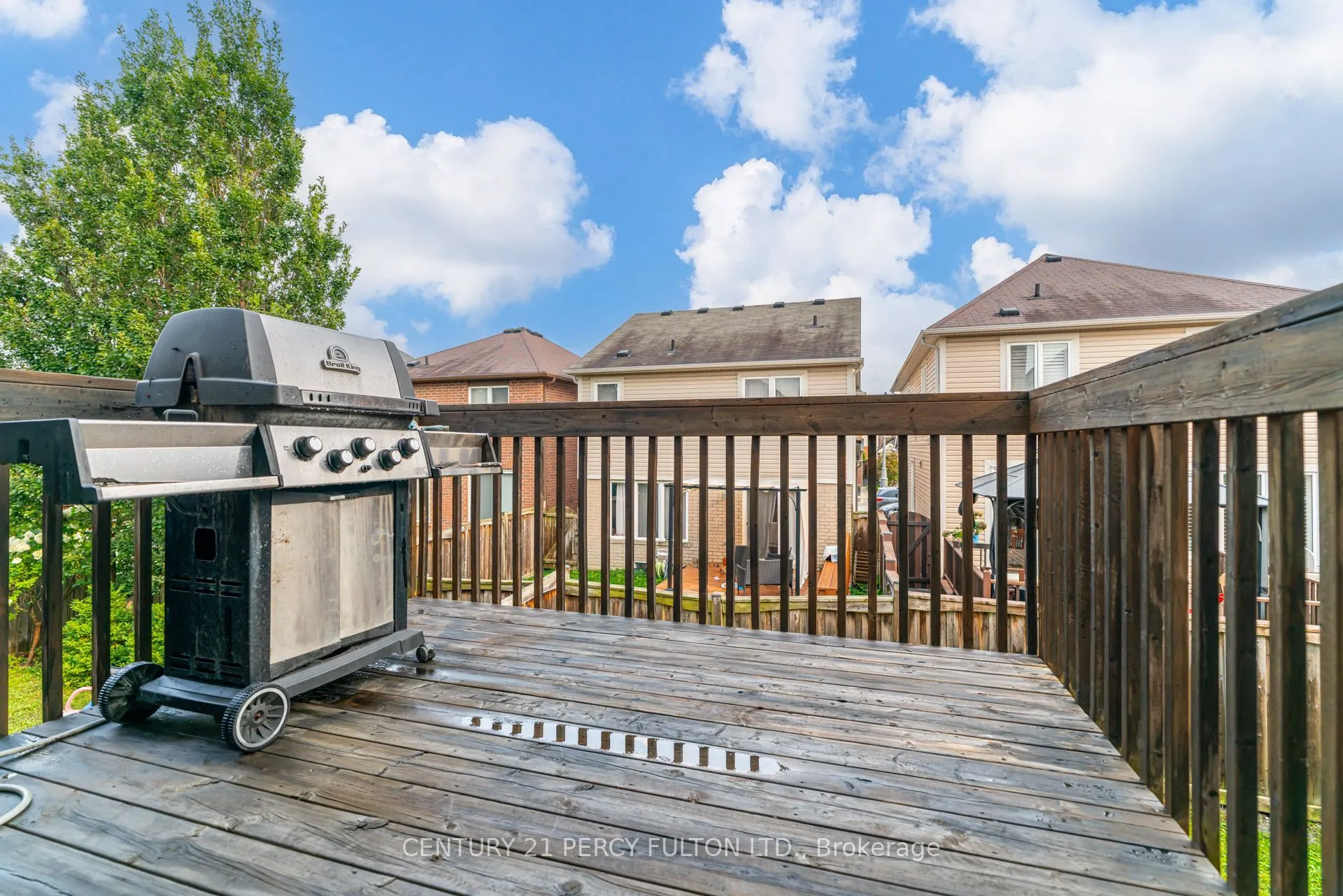 1825 Parkhurst Crescent