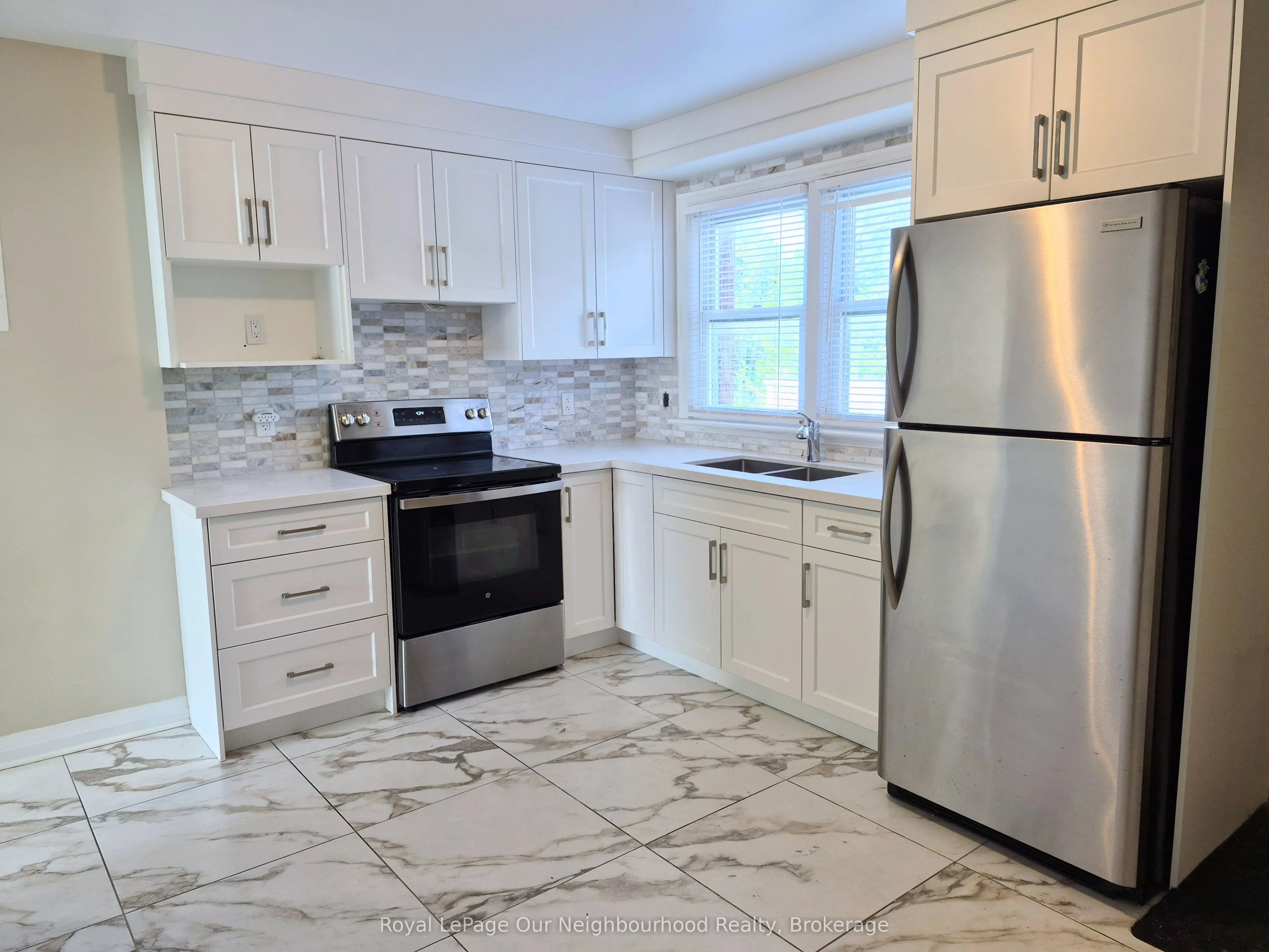 855 Simcoe Street N #2