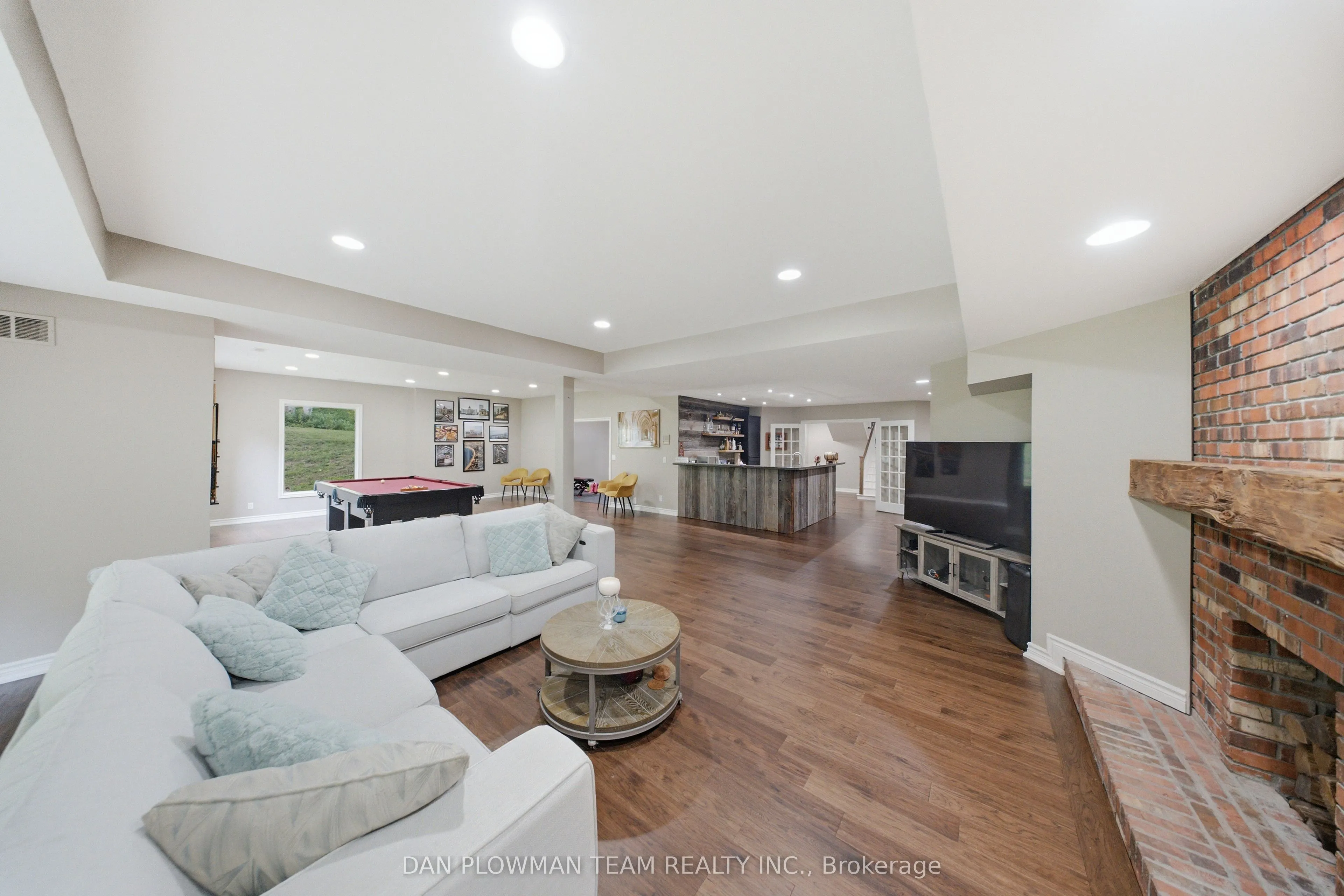 64 Woodbridge Circle