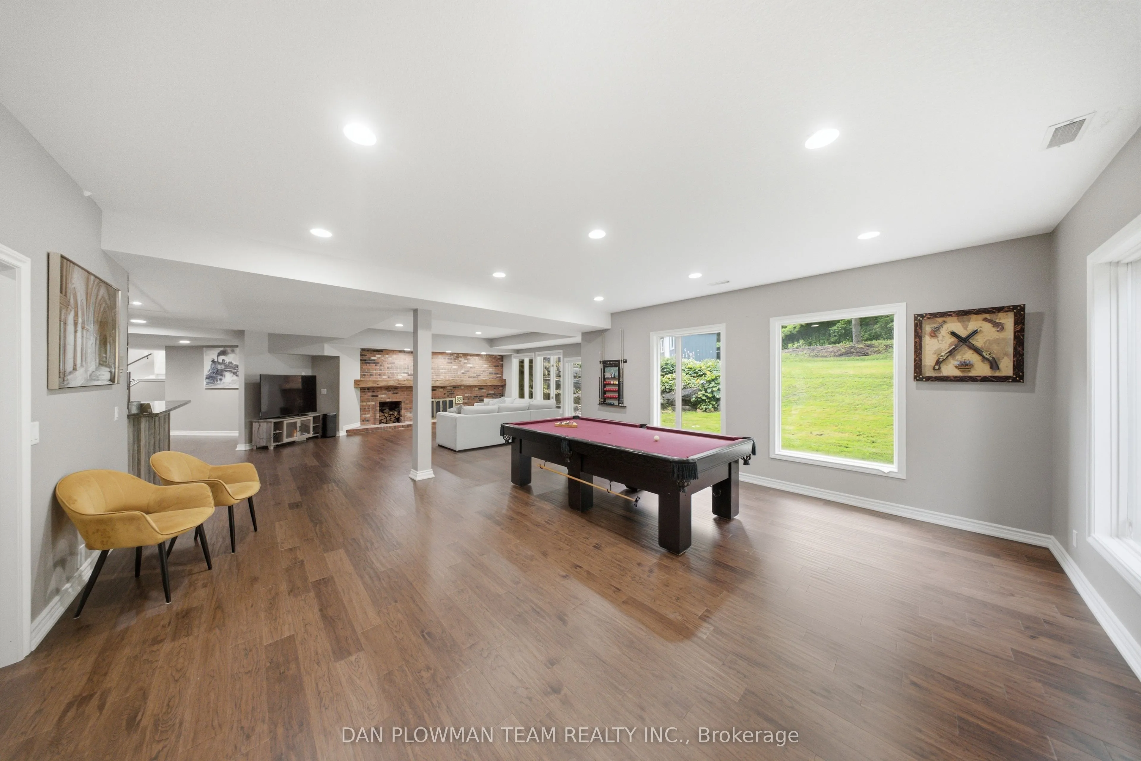 64 Woodbridge Circle