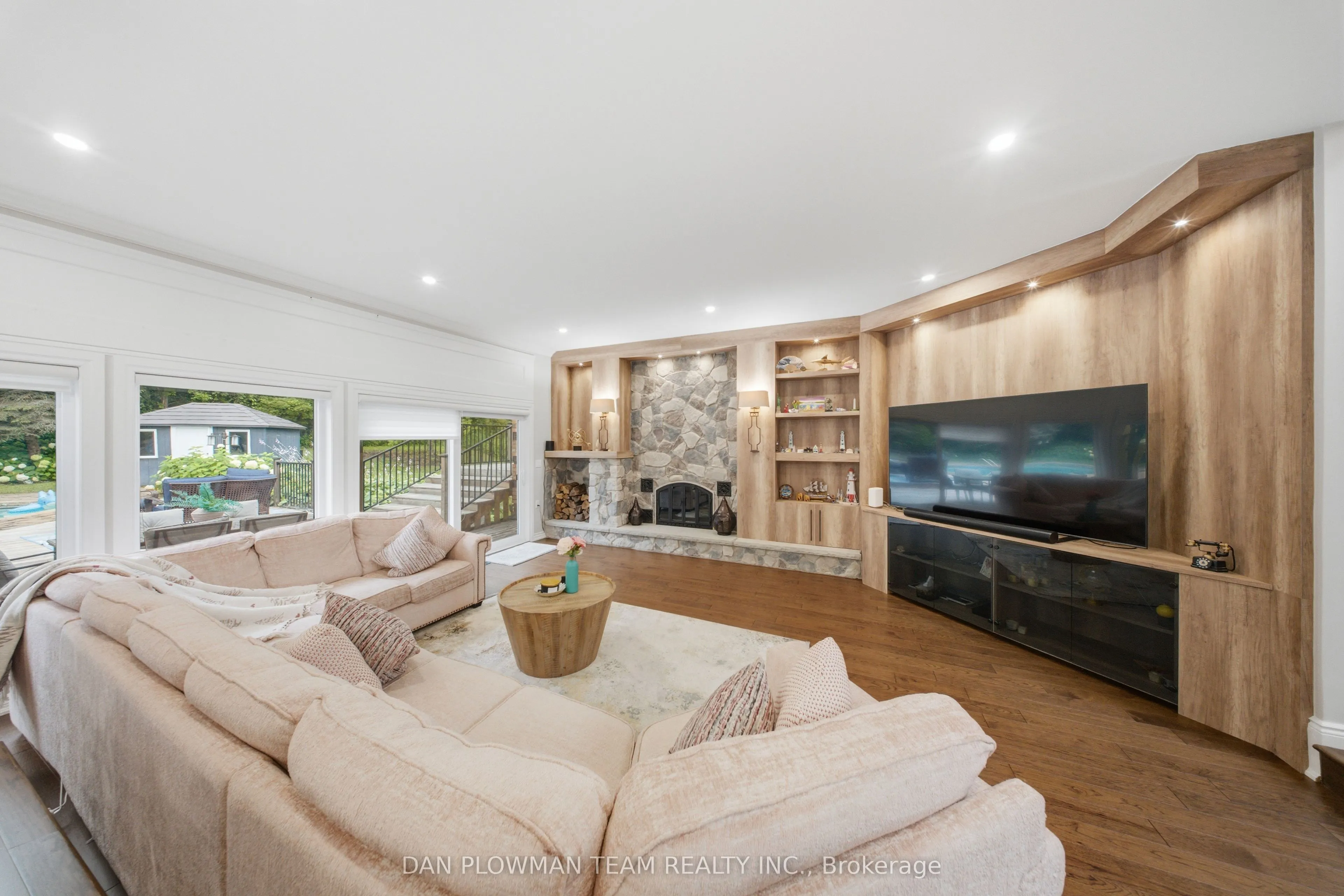 64 Woodbridge Circle