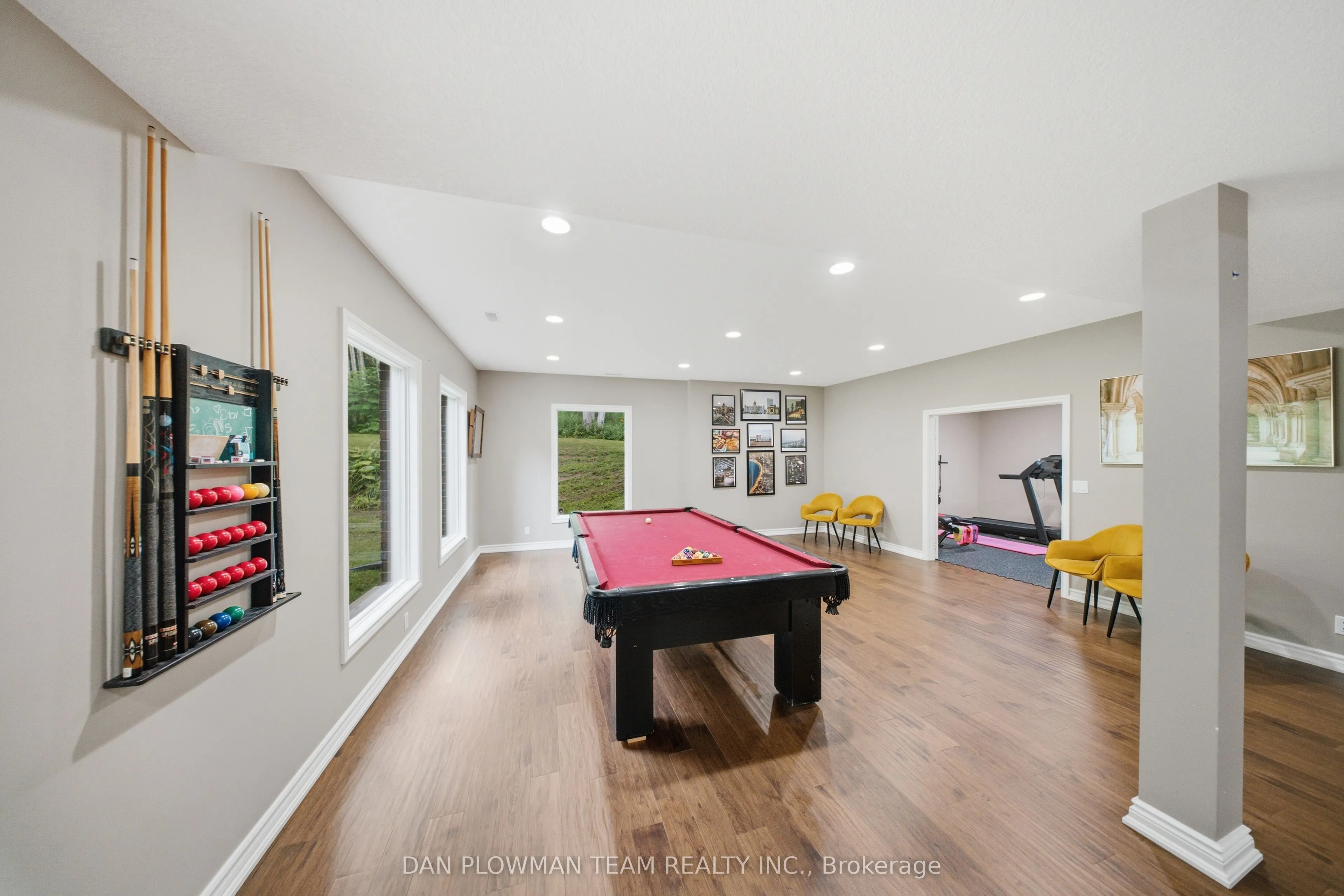 64 Woodbridge Circle