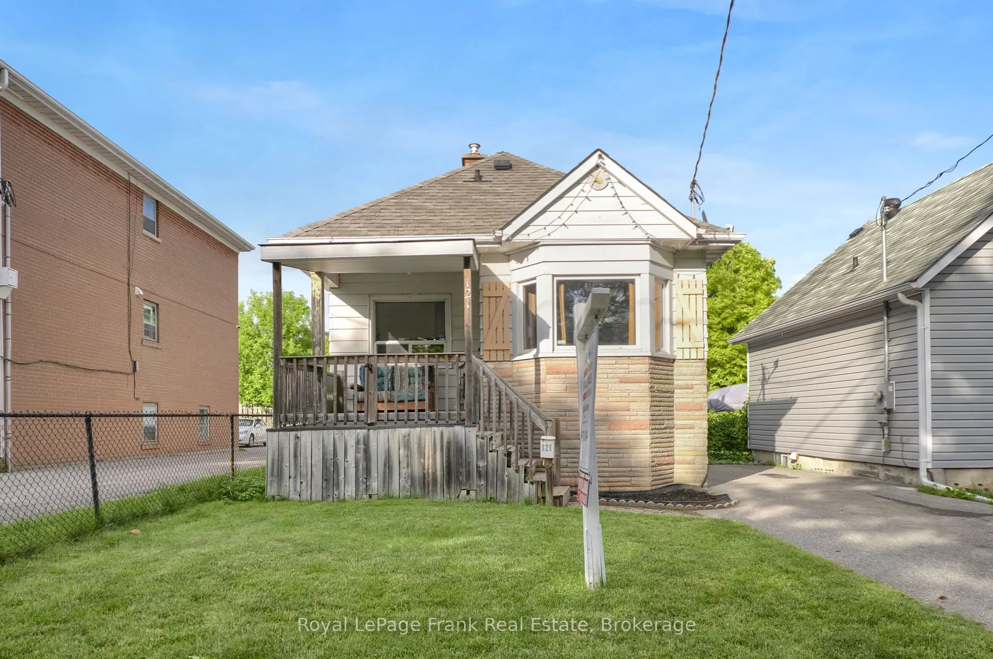 121 Cromwell Avenue