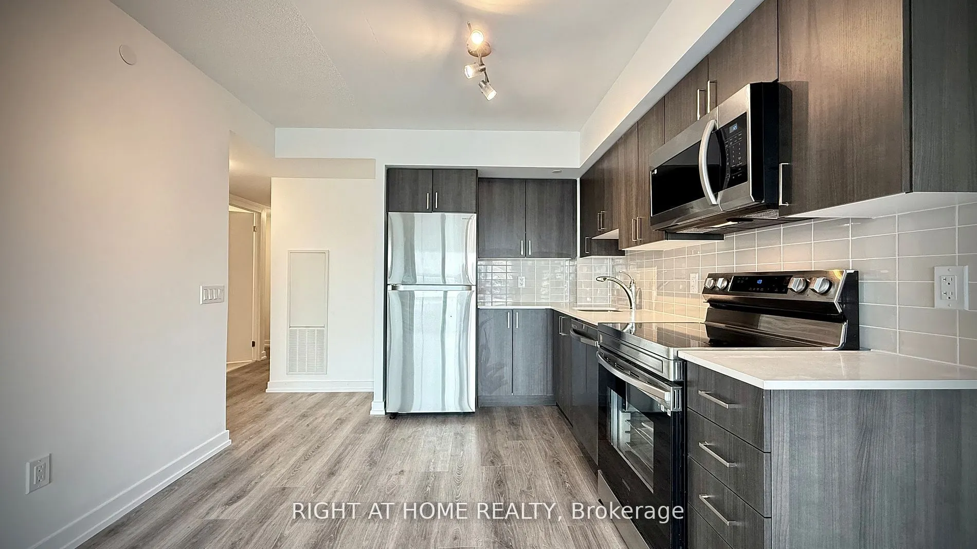 1480 Bayly Street W #1202