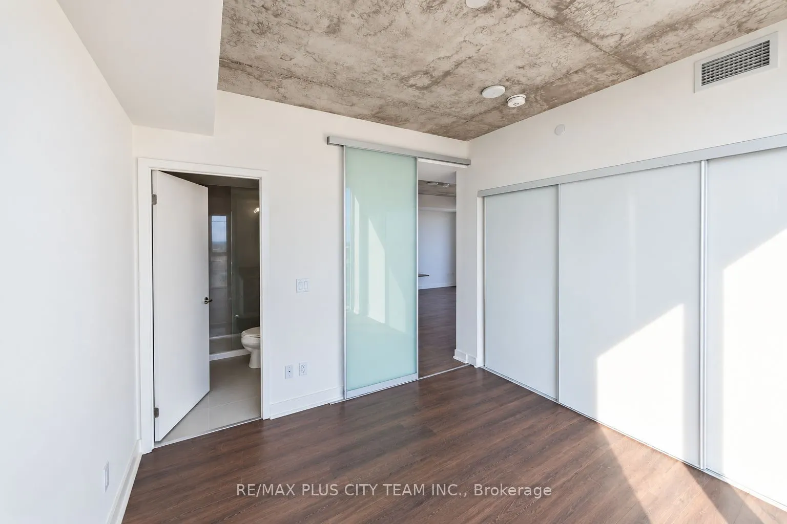 15 Baseball Place #1504