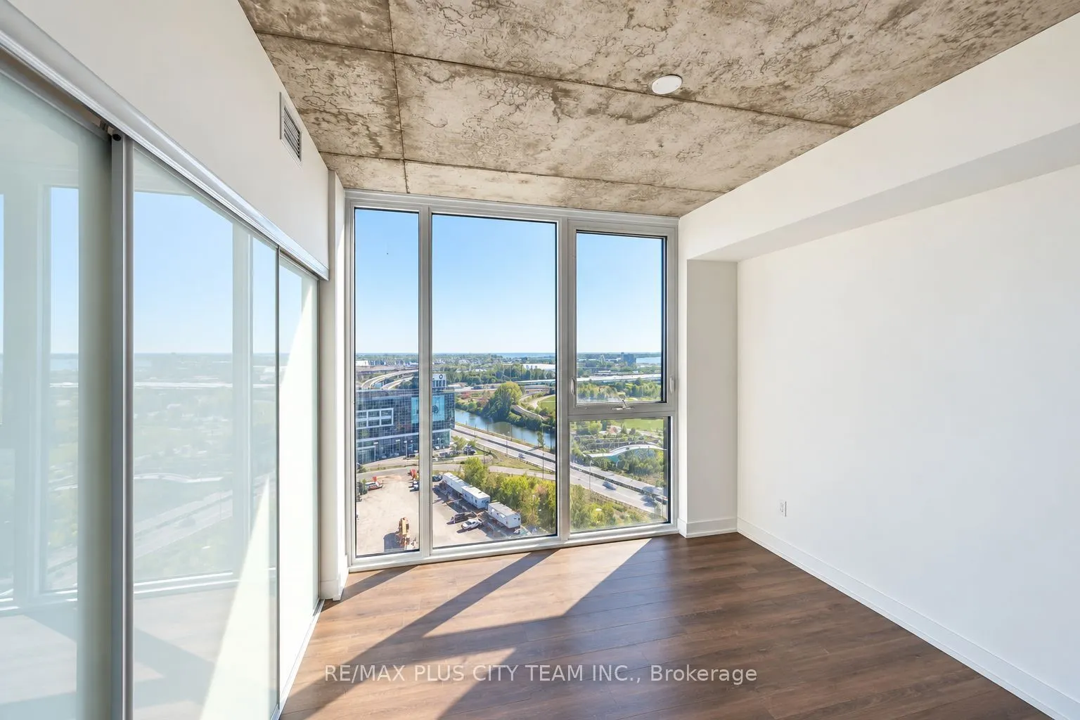 15 Baseball Place #1504