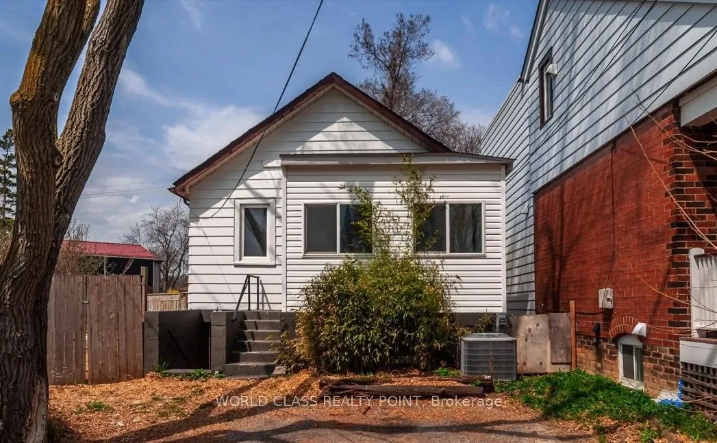 1 Mcintosh Street