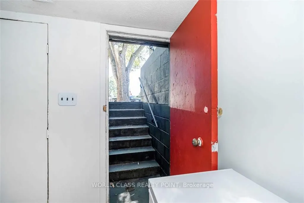 1 Mcintosh Street
