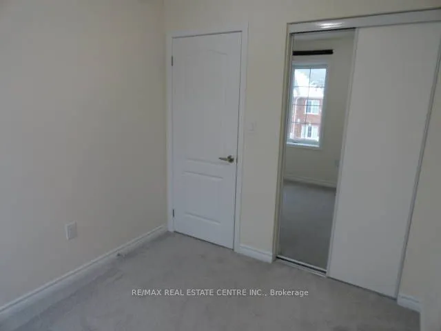 1084 Silk Street