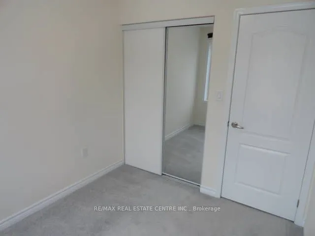 1084 Silk Street