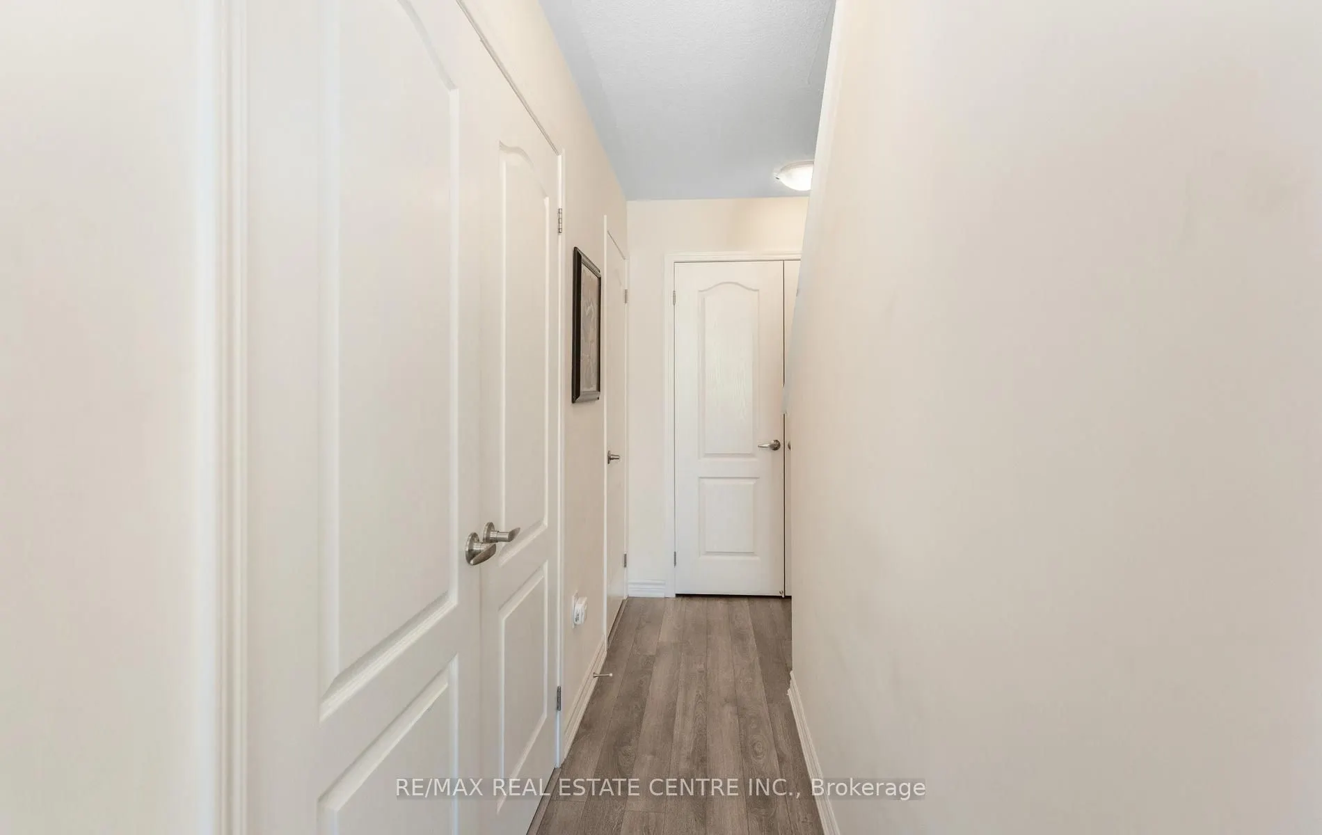 1084 Silk Street