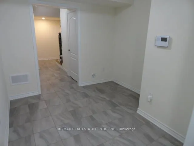 1084 Silk Street