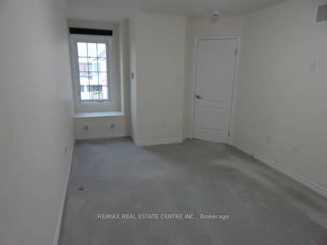 1084 Silk Street