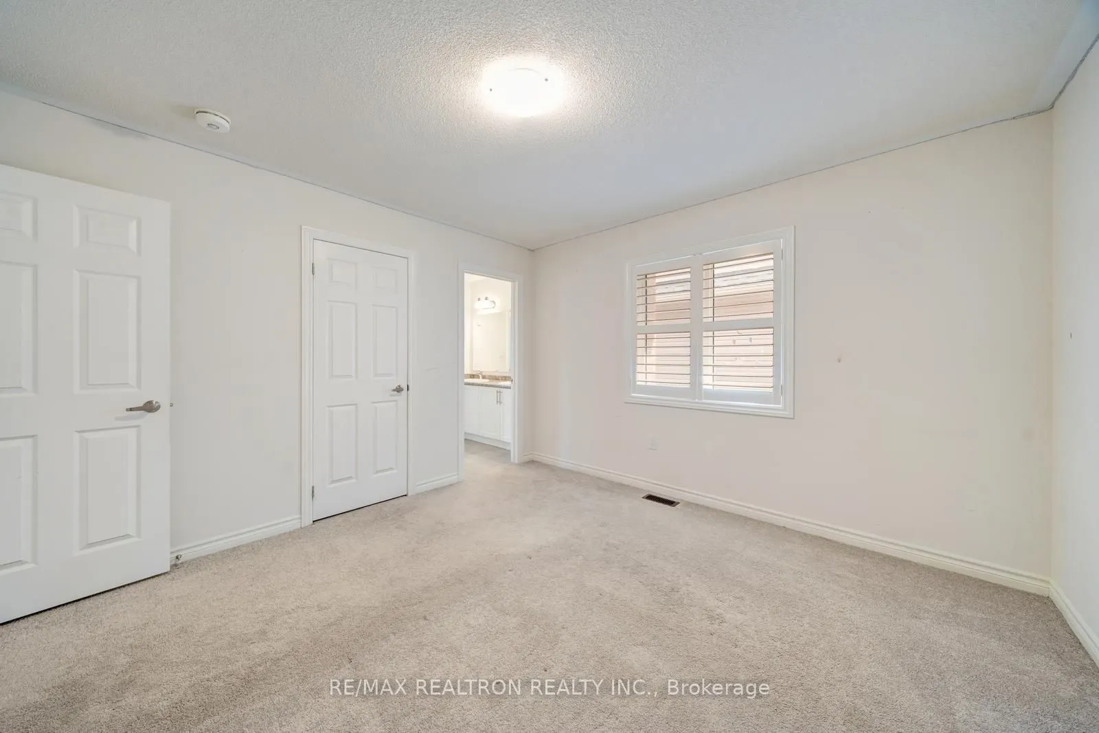 295 Northglen Boulevard