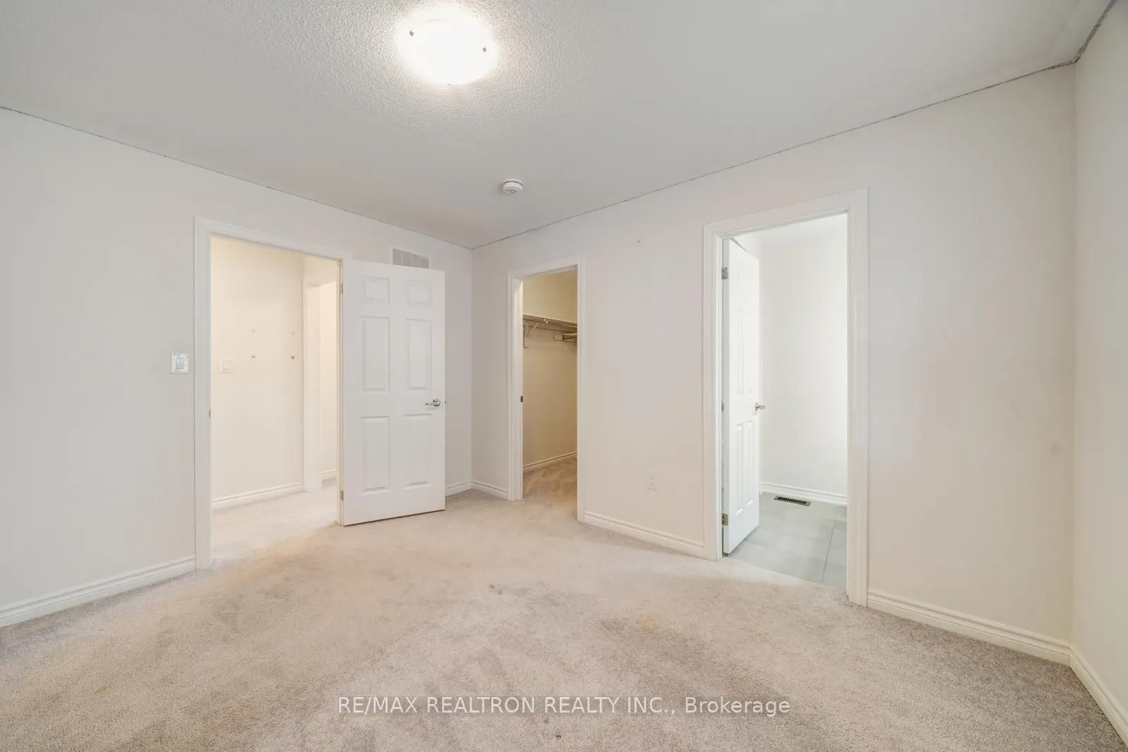295 Northglen Boulevard