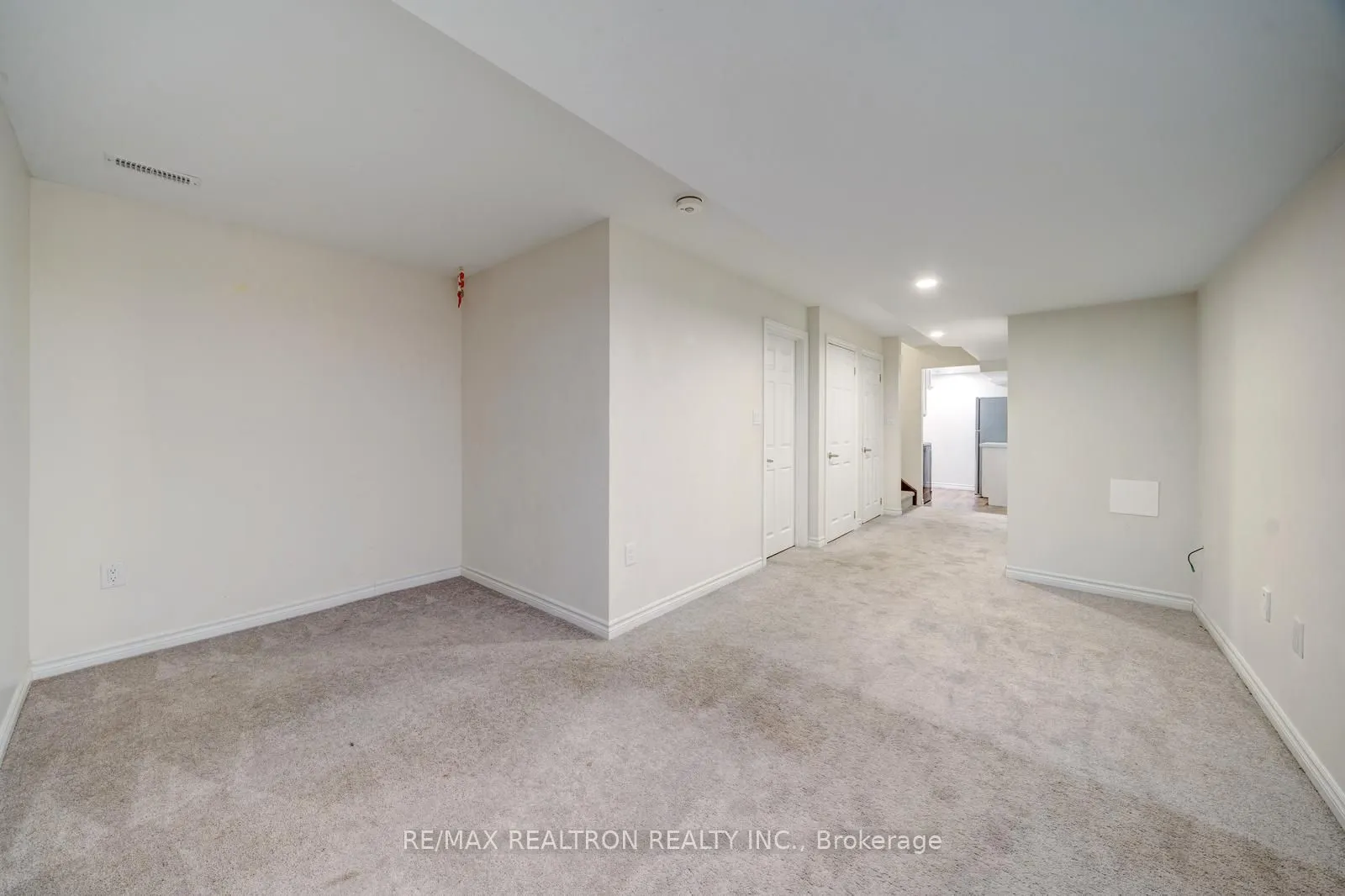 295 Northglen Boulevard