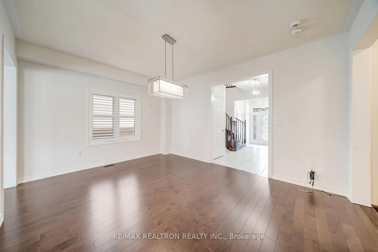 295 Northglen Boulevard