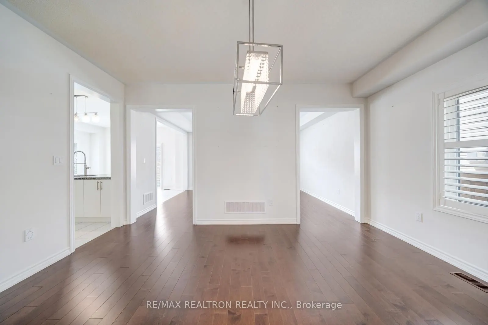 295 Northglen Boulevard