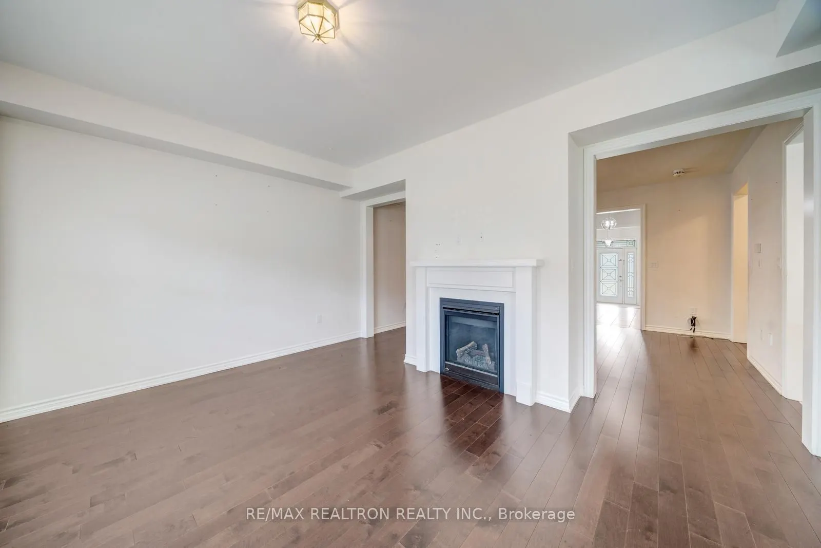 295 Northglen Boulevard