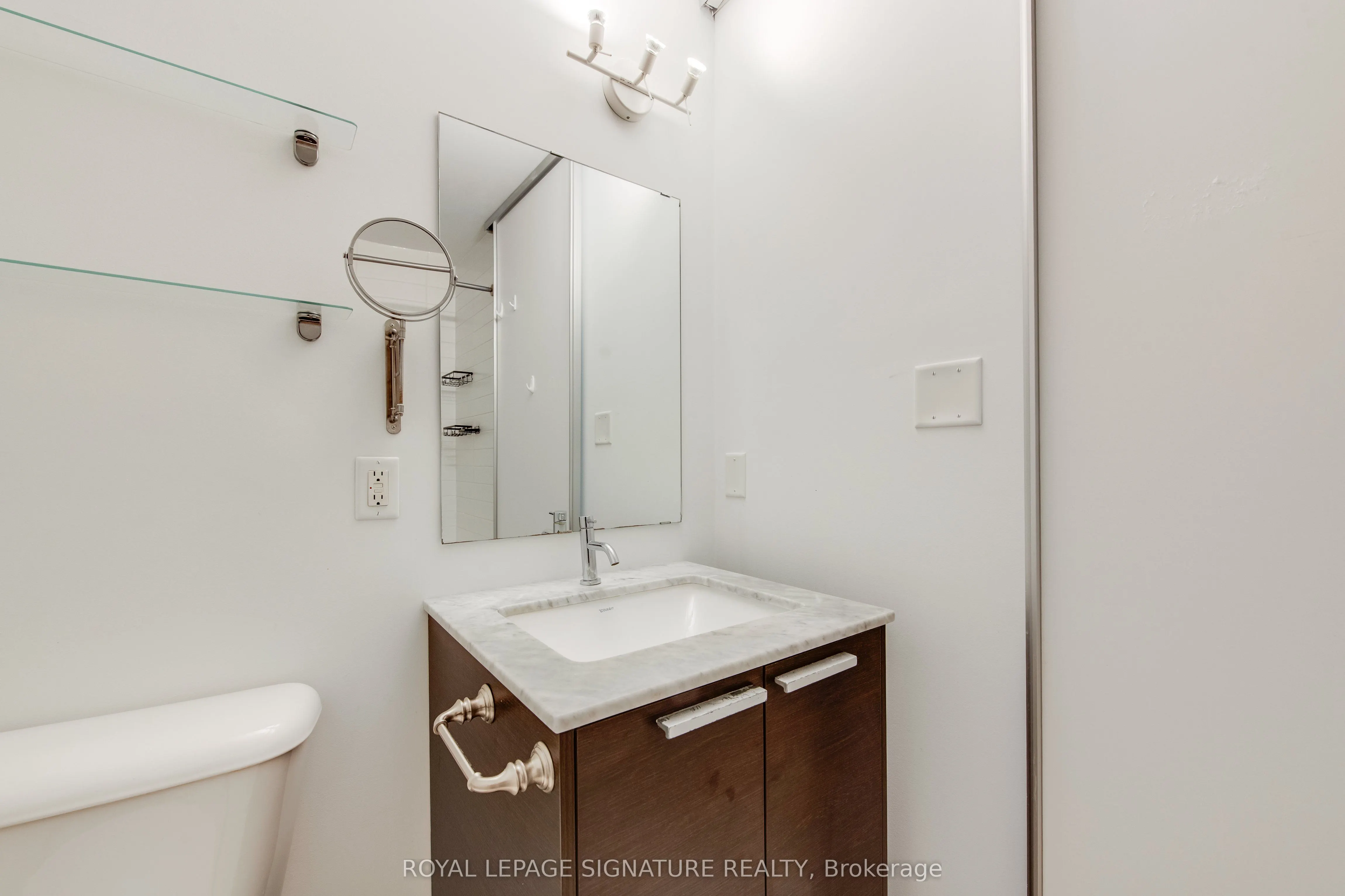 625 Queen Street E #211