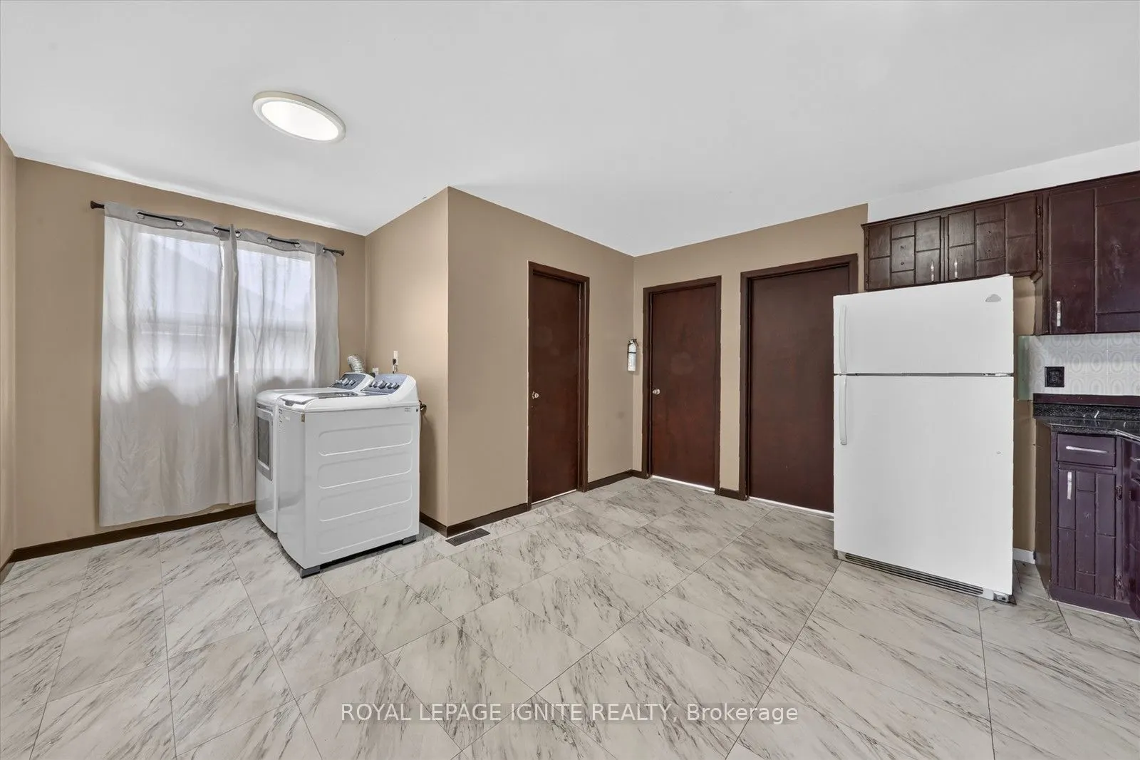 88 South Edgely Avenue #Upper