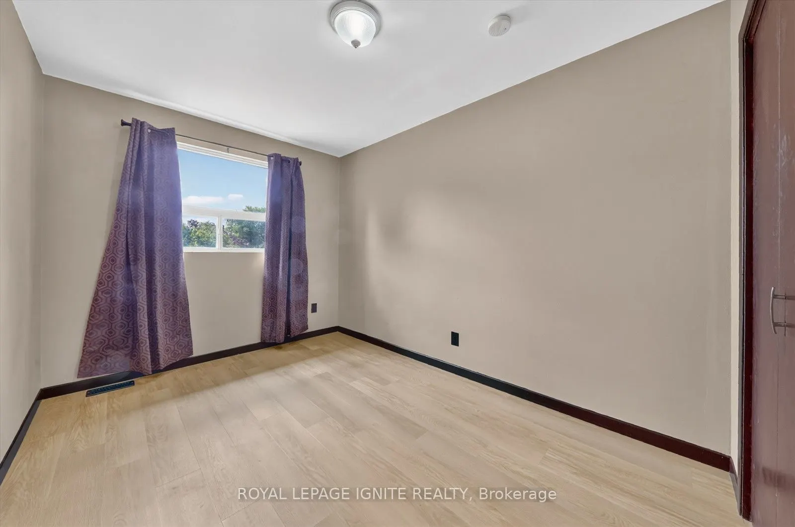 88 South Edgely Avenue #Upper