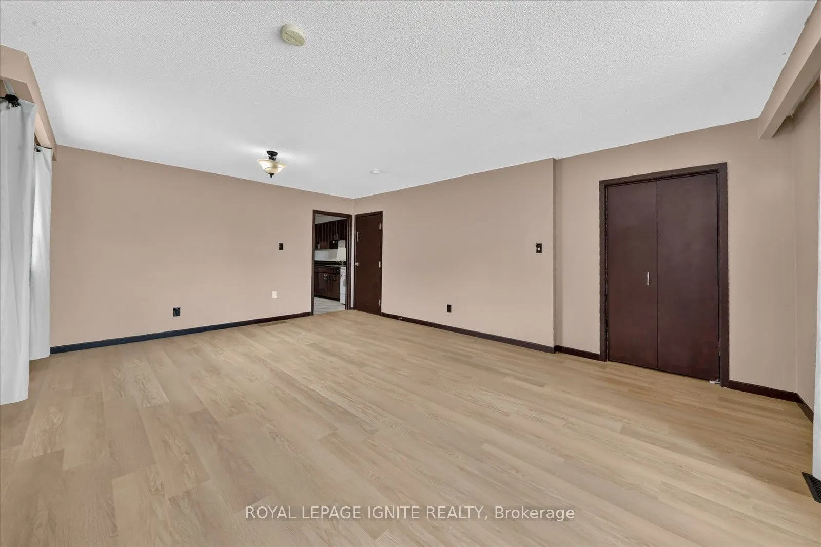 88 South Edgely Avenue #Upper