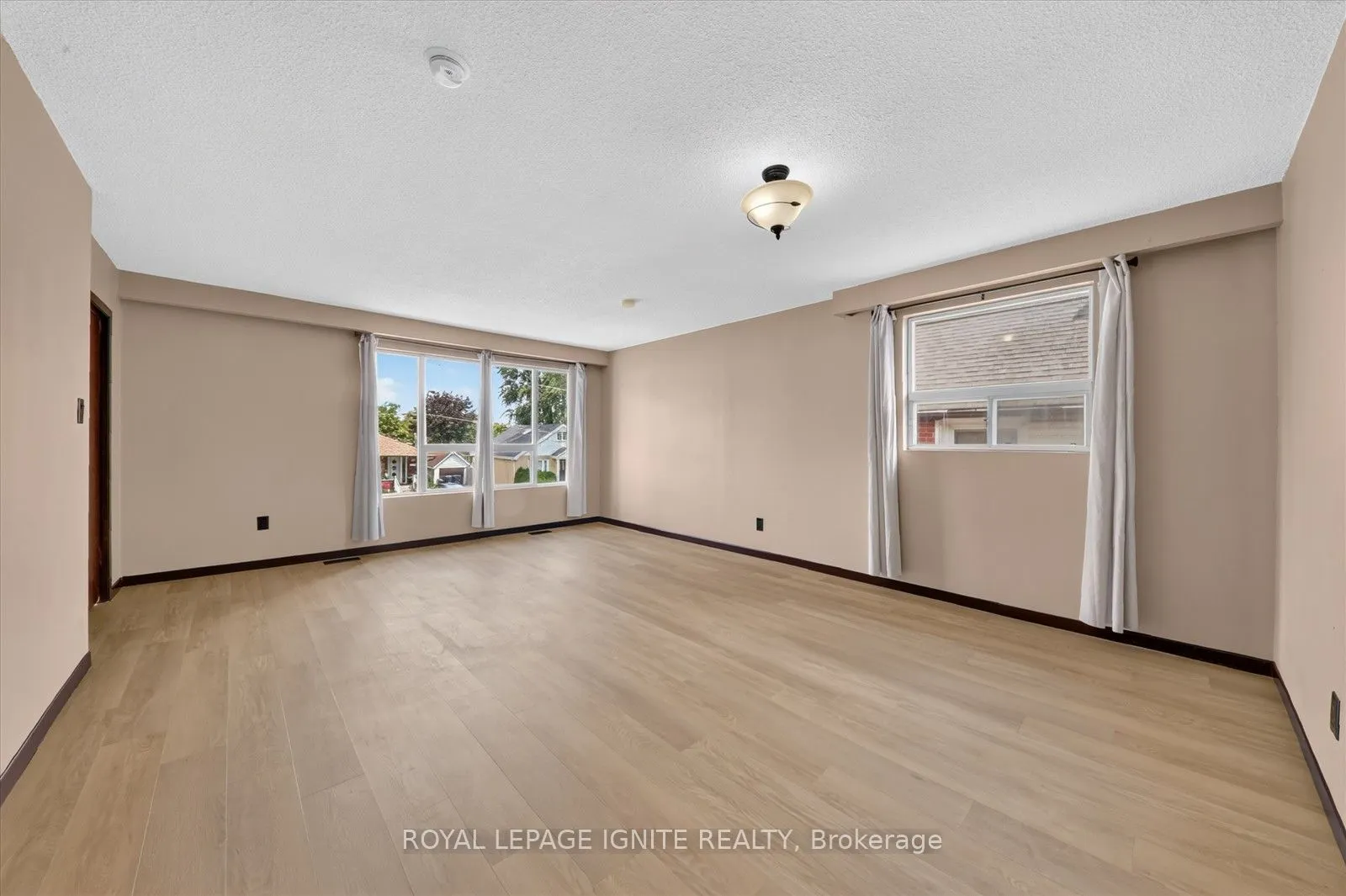 88 South Edgely Avenue #Upper