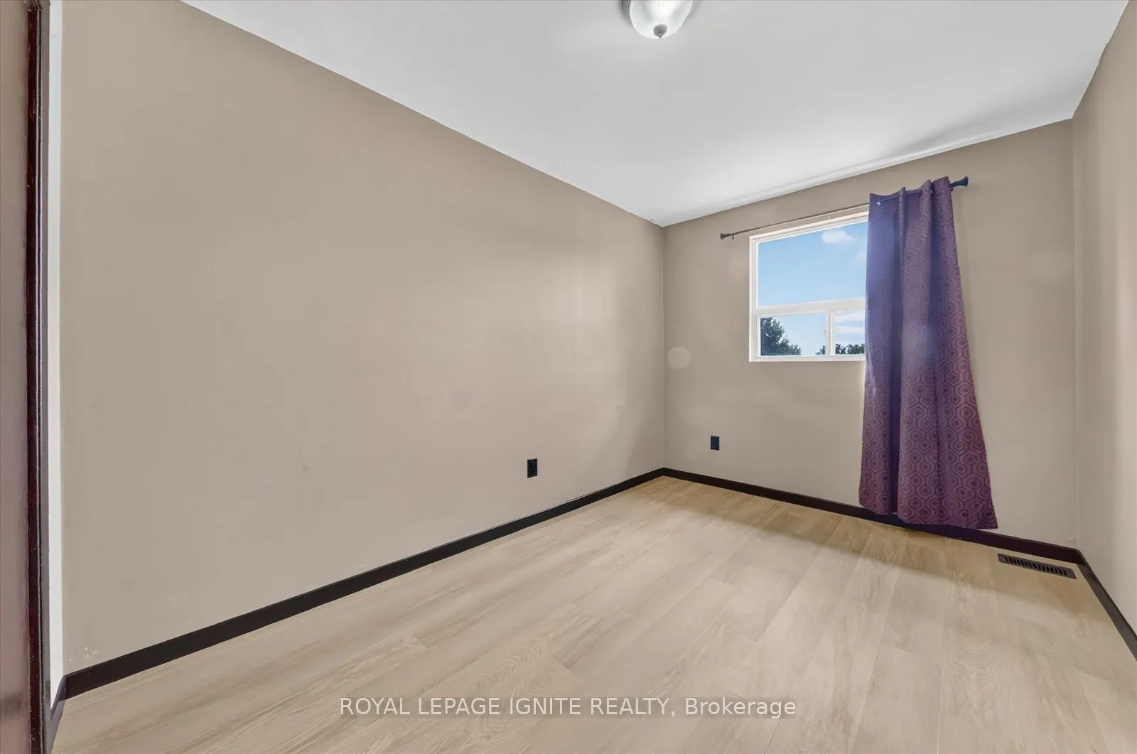 88 South Edgely Avenue #Upper