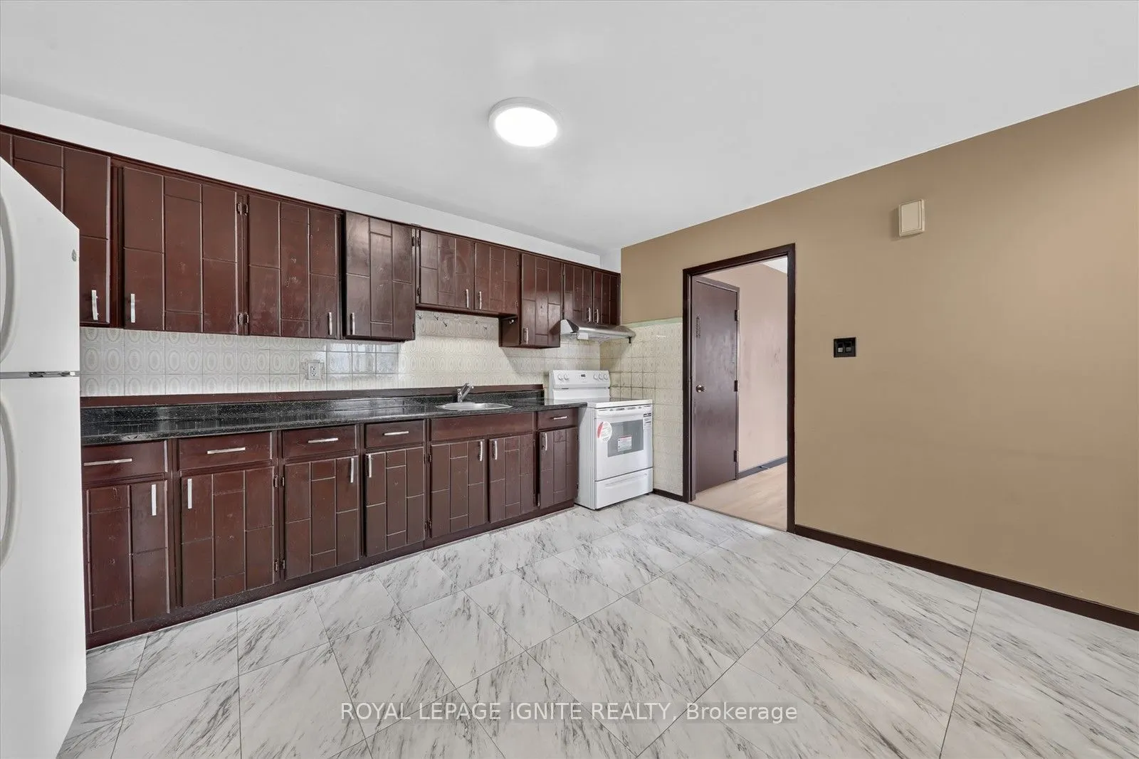 88 South Edgely Avenue #Upper
