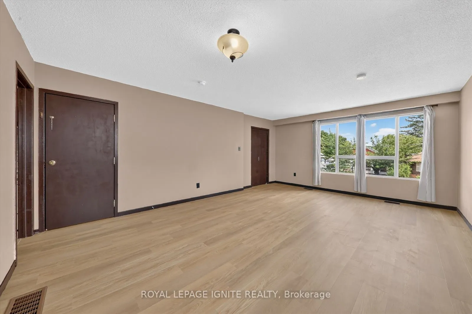 88 South Edgely Avenue #Upper