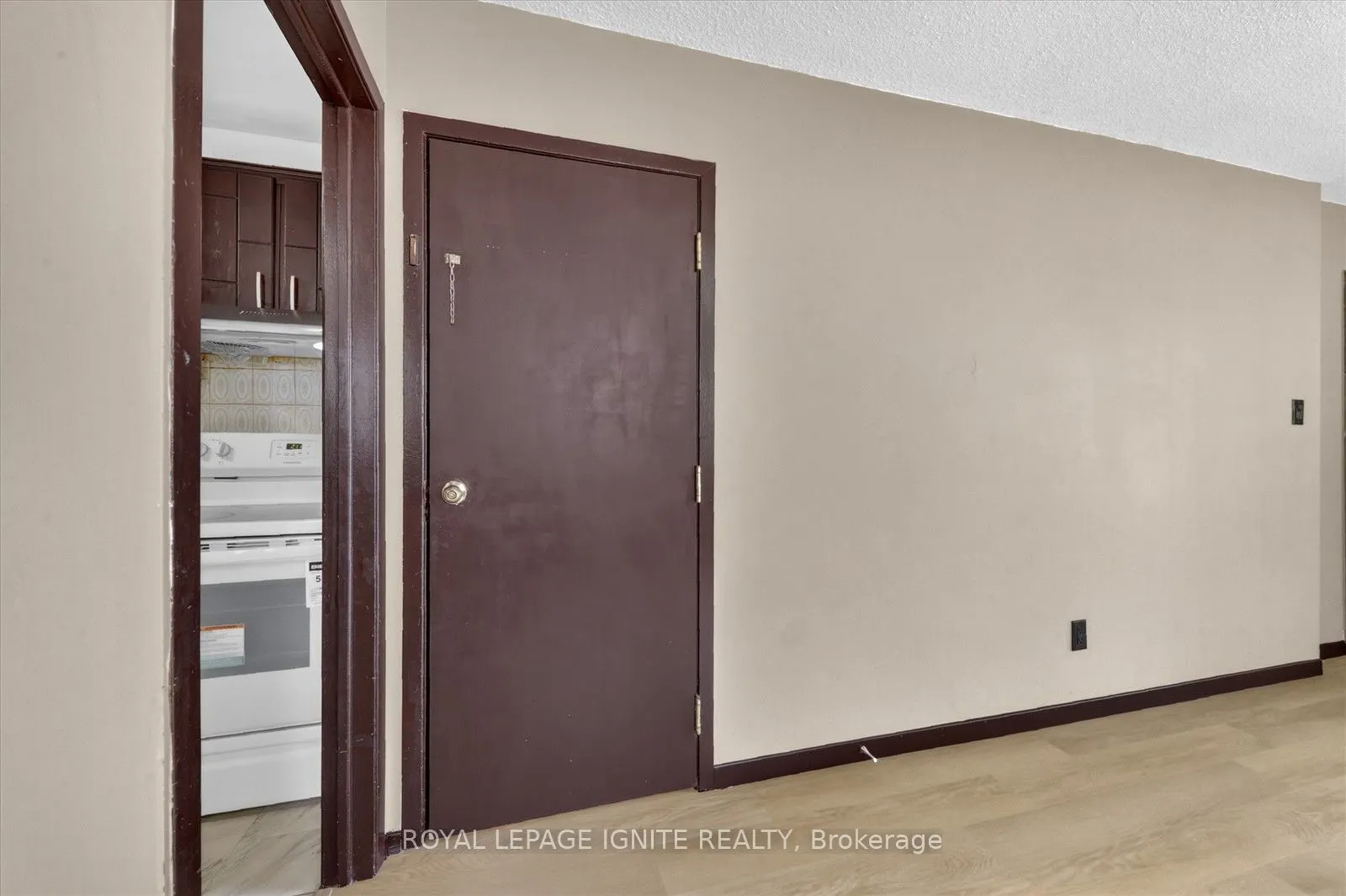 88 South Edgely Avenue #Upper