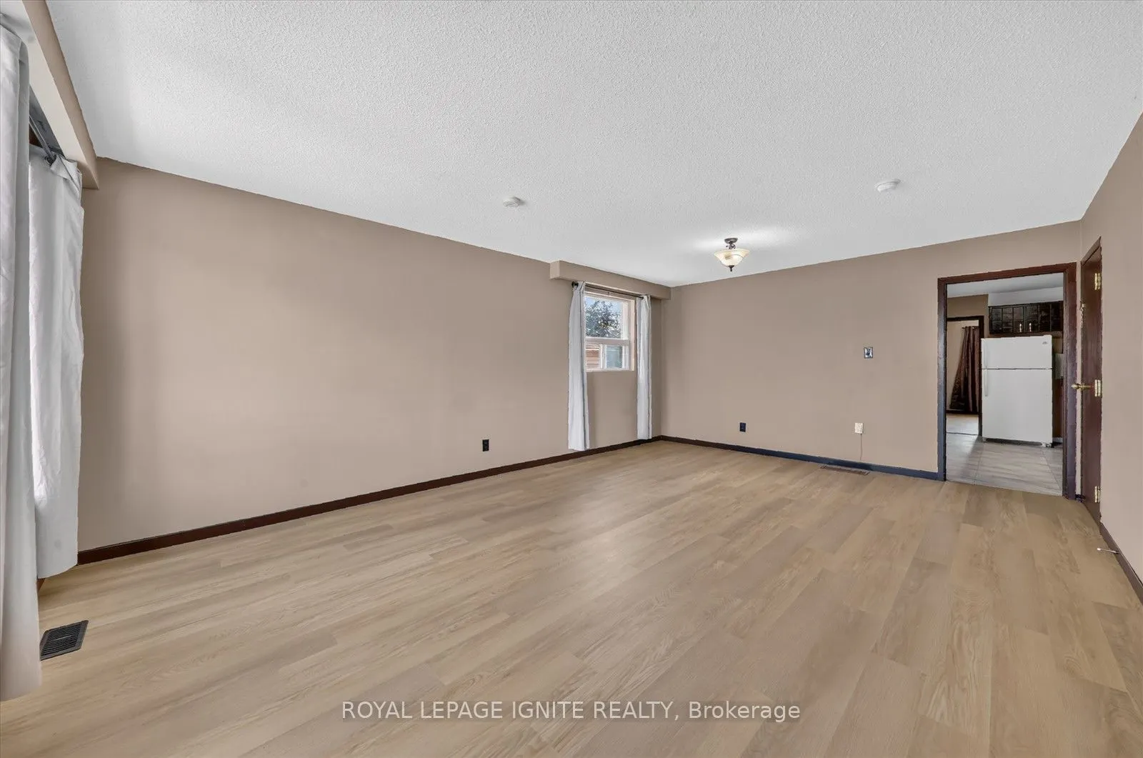 88 South Edgely Avenue #Upper