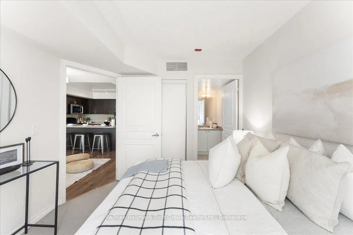 1600 Charles Street #302