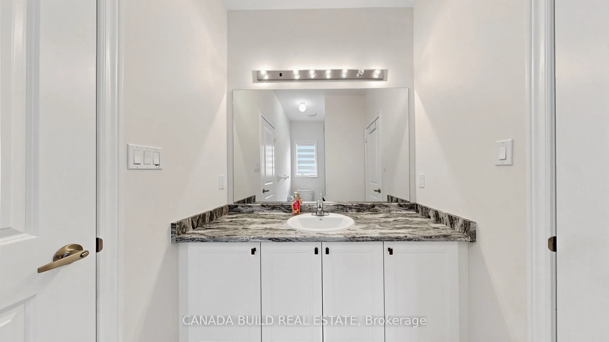 2133 Coppermine Street