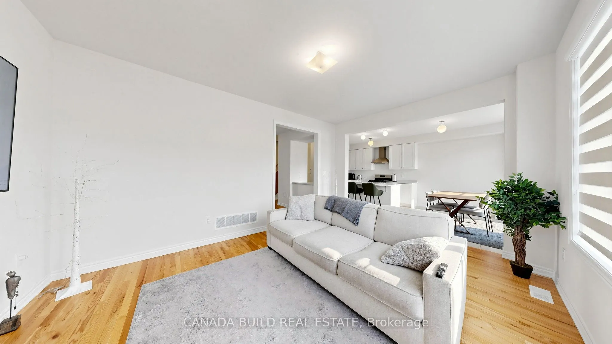2133 Coppermine Street