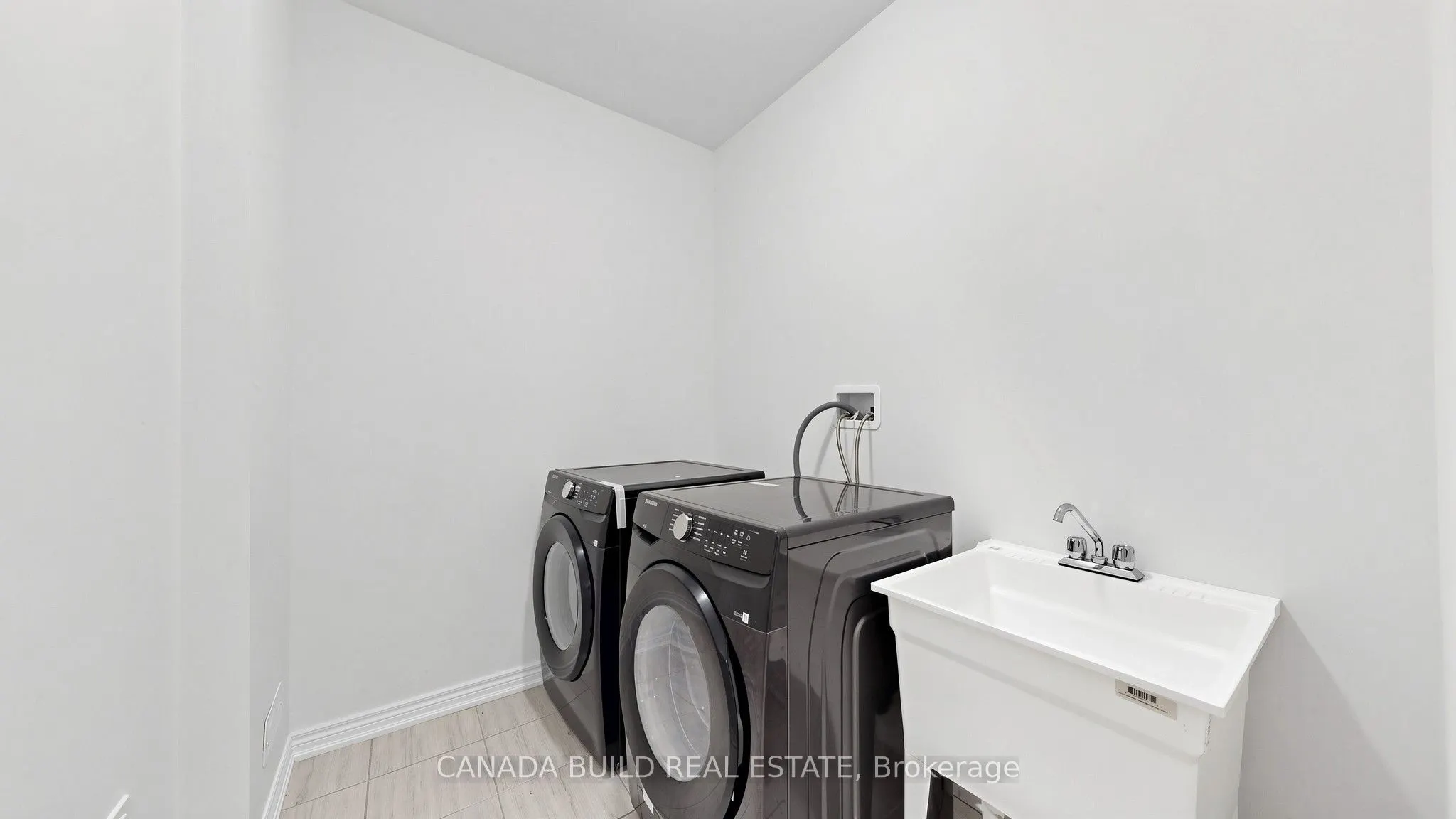 2133 Coppermine Street
