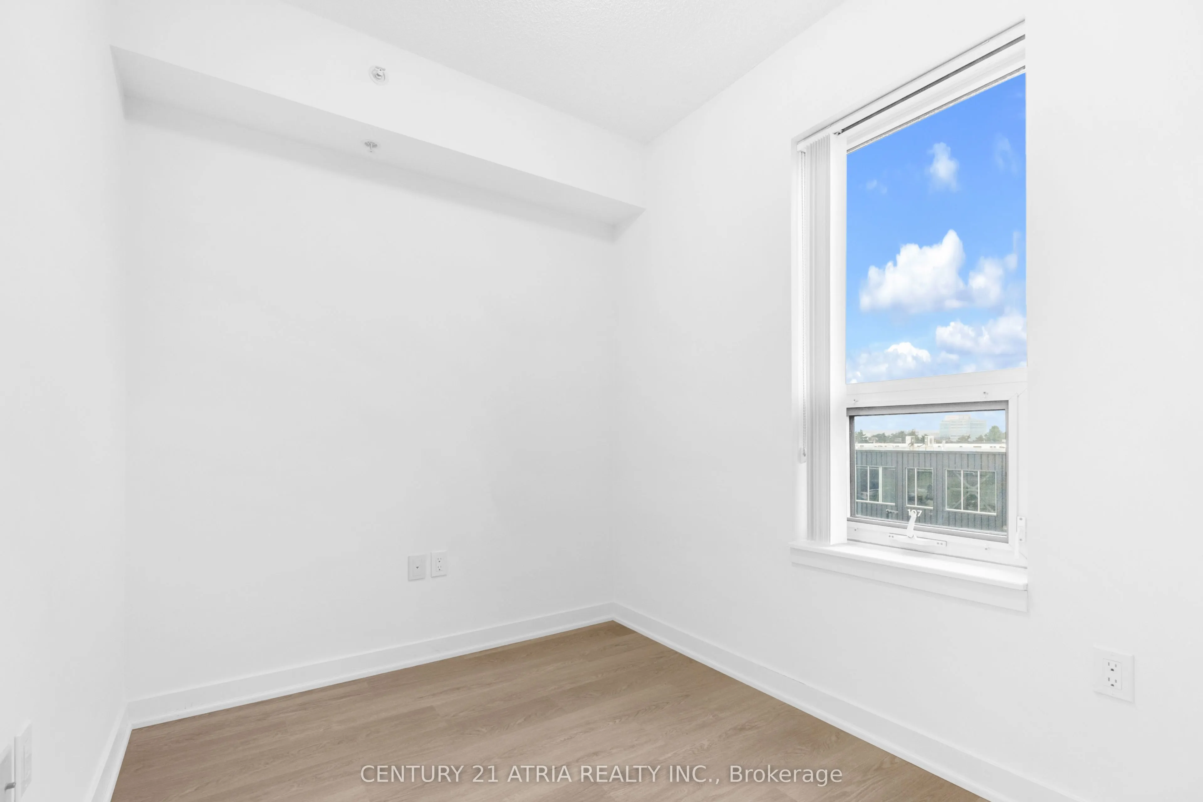 1038 McNicoll Avenue #313