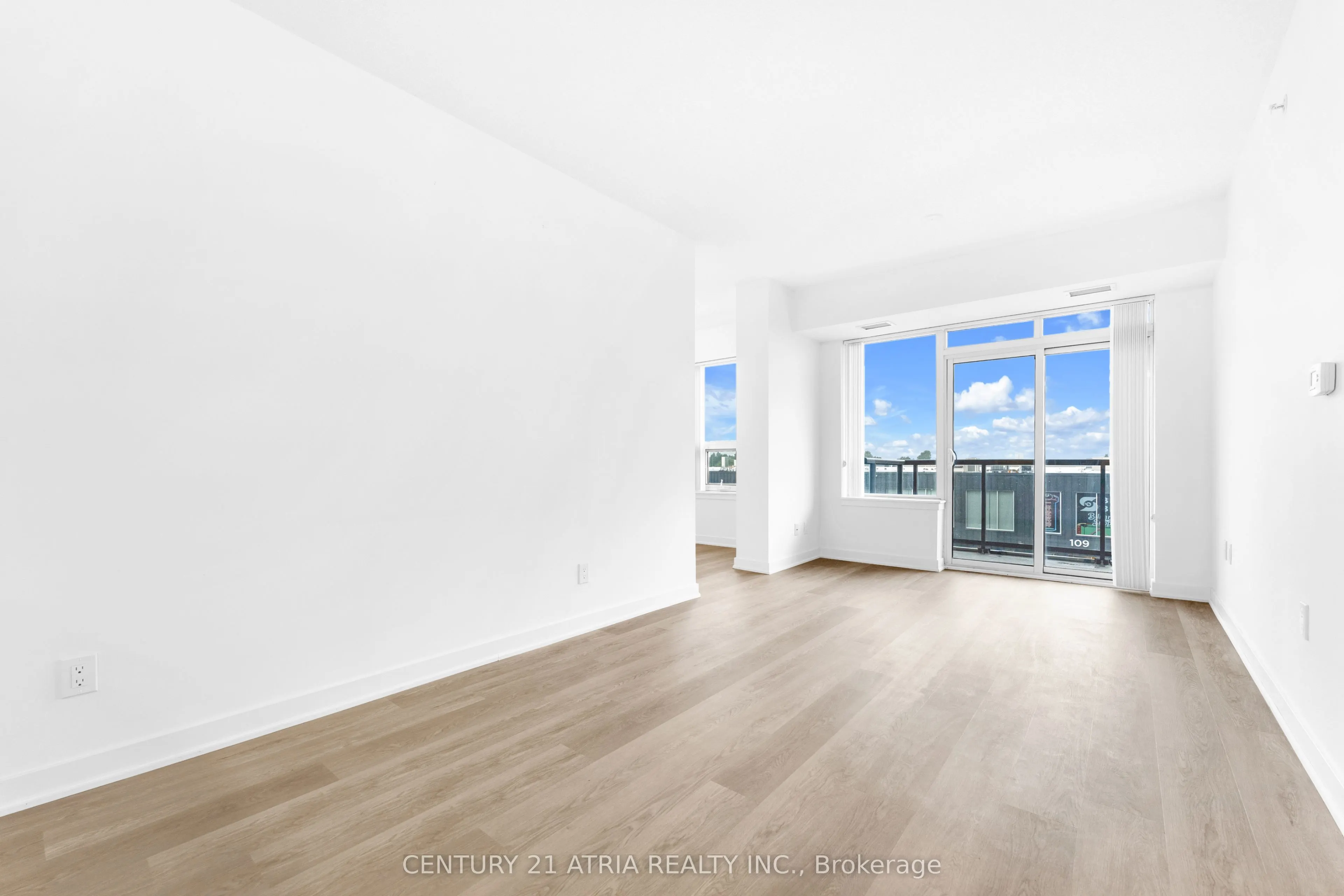 1038 McNicoll Avenue #313