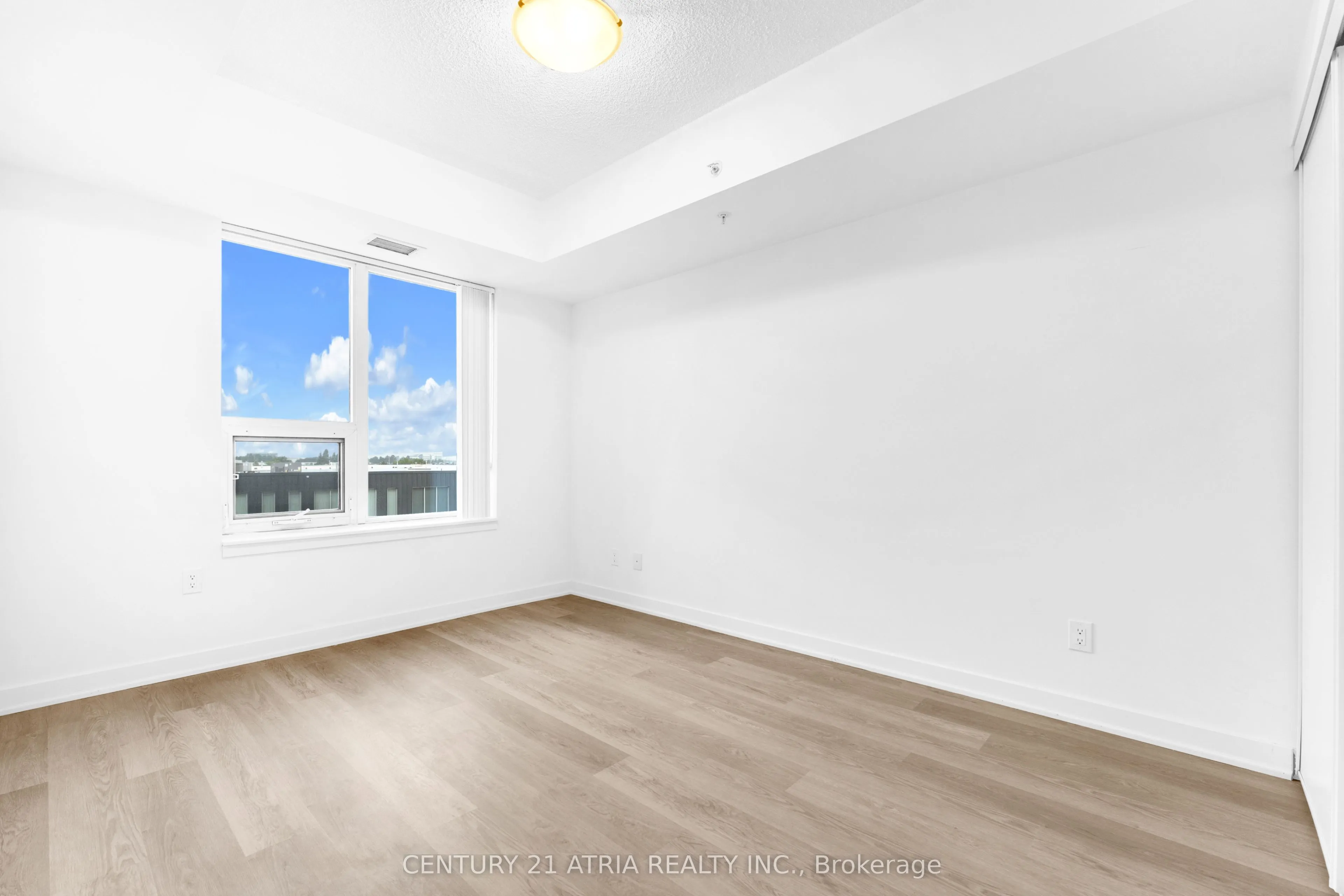 1038 McNicoll Avenue #313