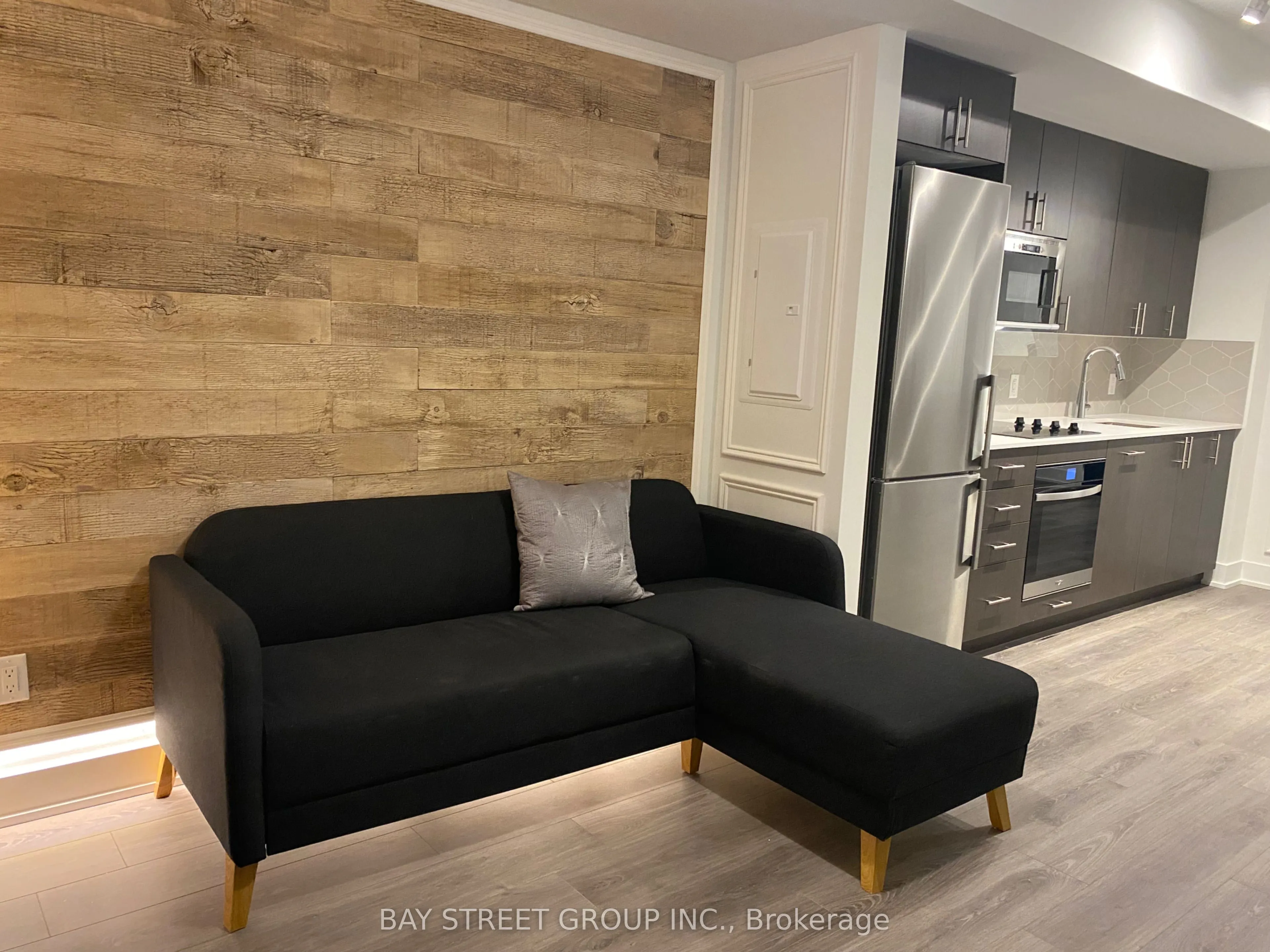 2545 Simcoe Street N #2520