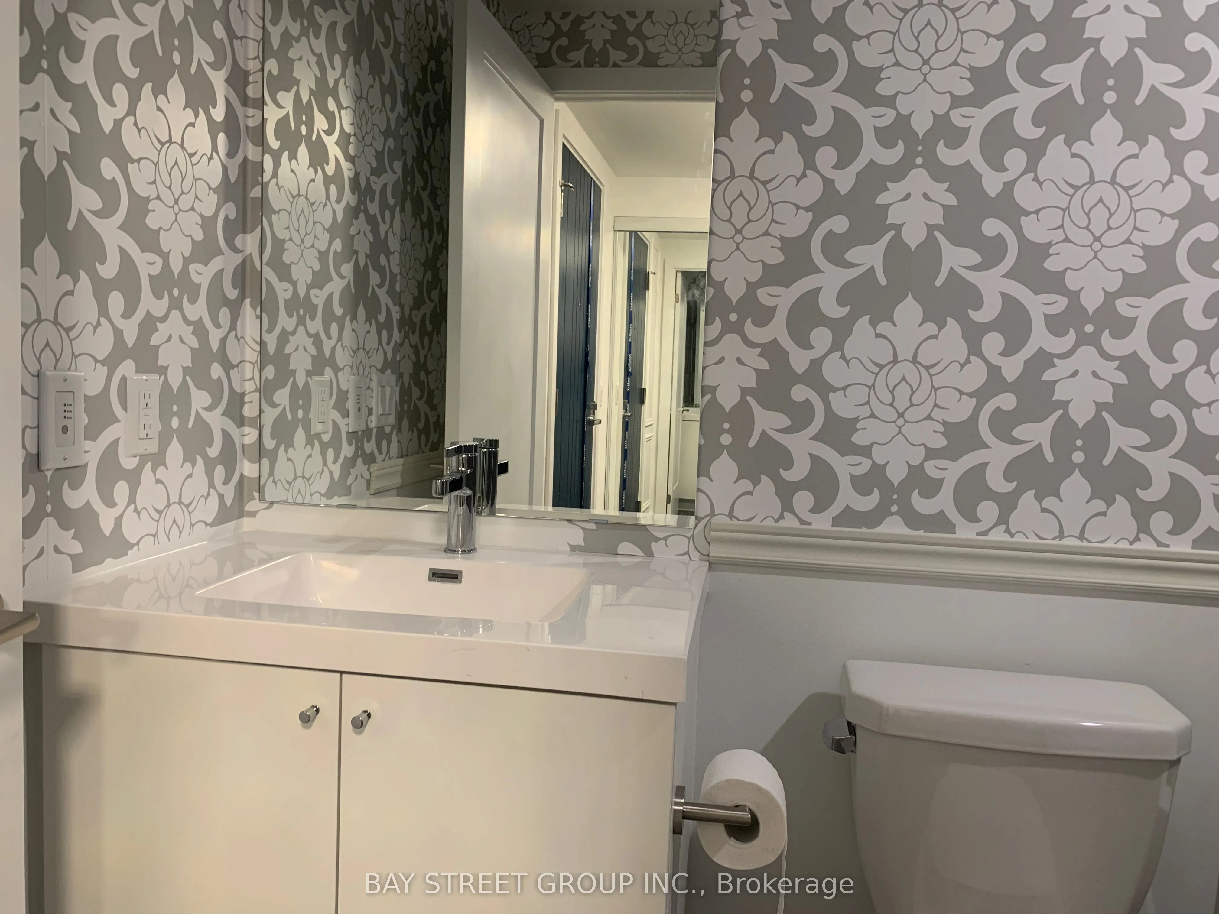 2545 Simcoe Street N #2520