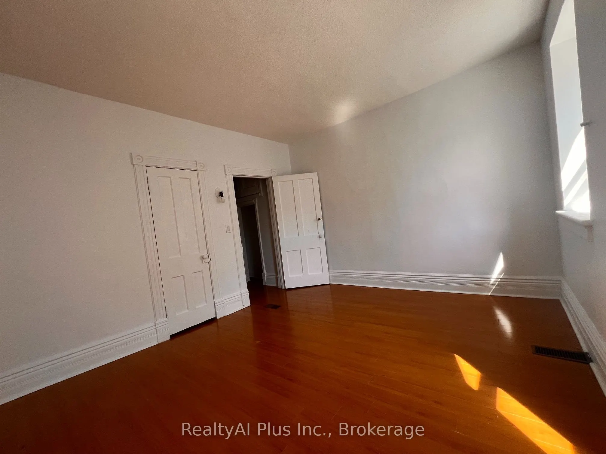182 Boulton Avenue