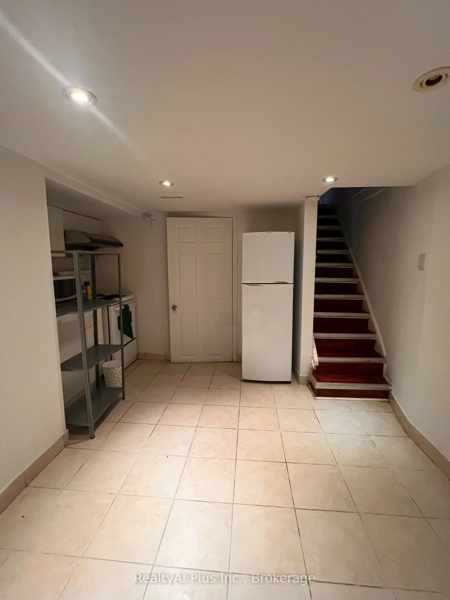 182 Boulton Avenue