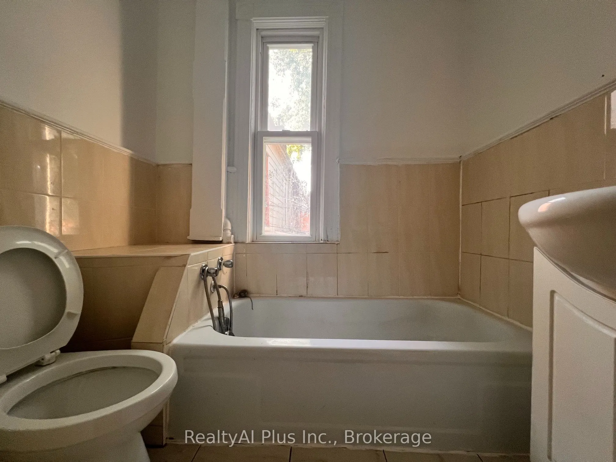182 Boulton Avenue