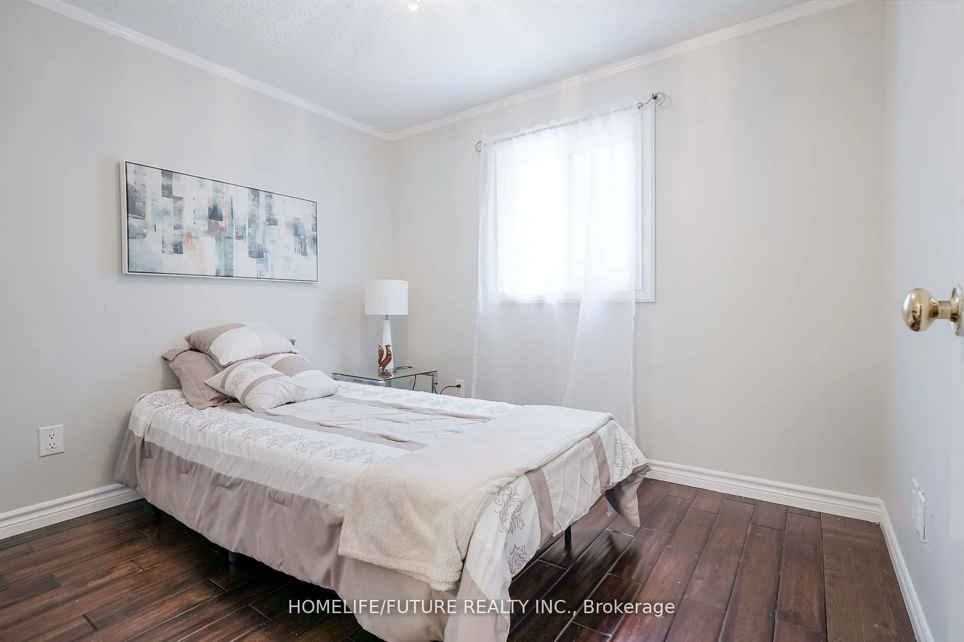 47 Carisbrooke Square #Main & 2nd Flr
