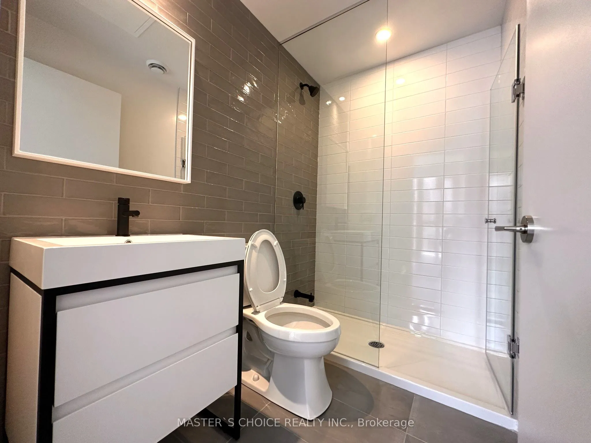150 logan Avenue #323
