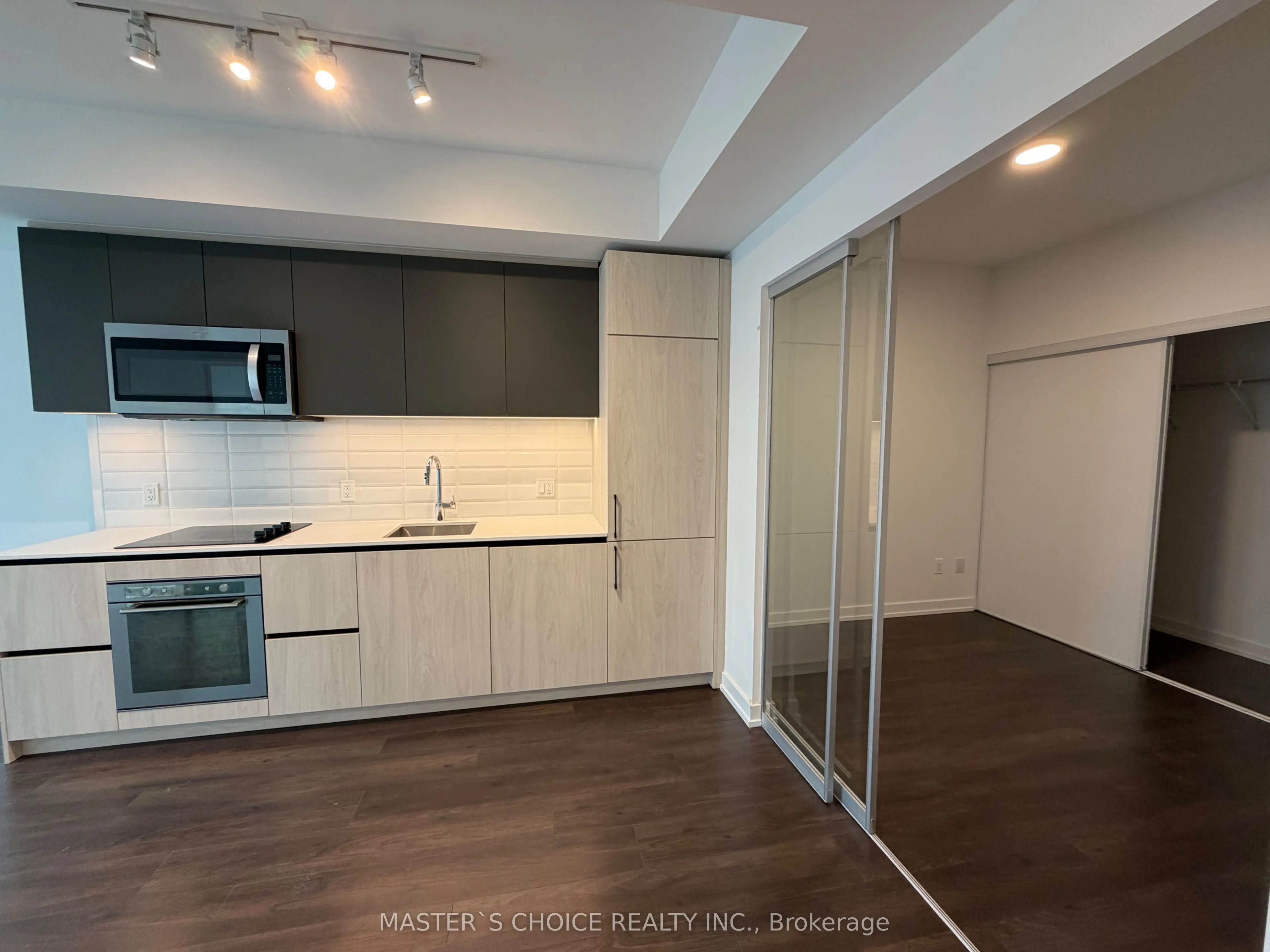 150 logan Avenue #323