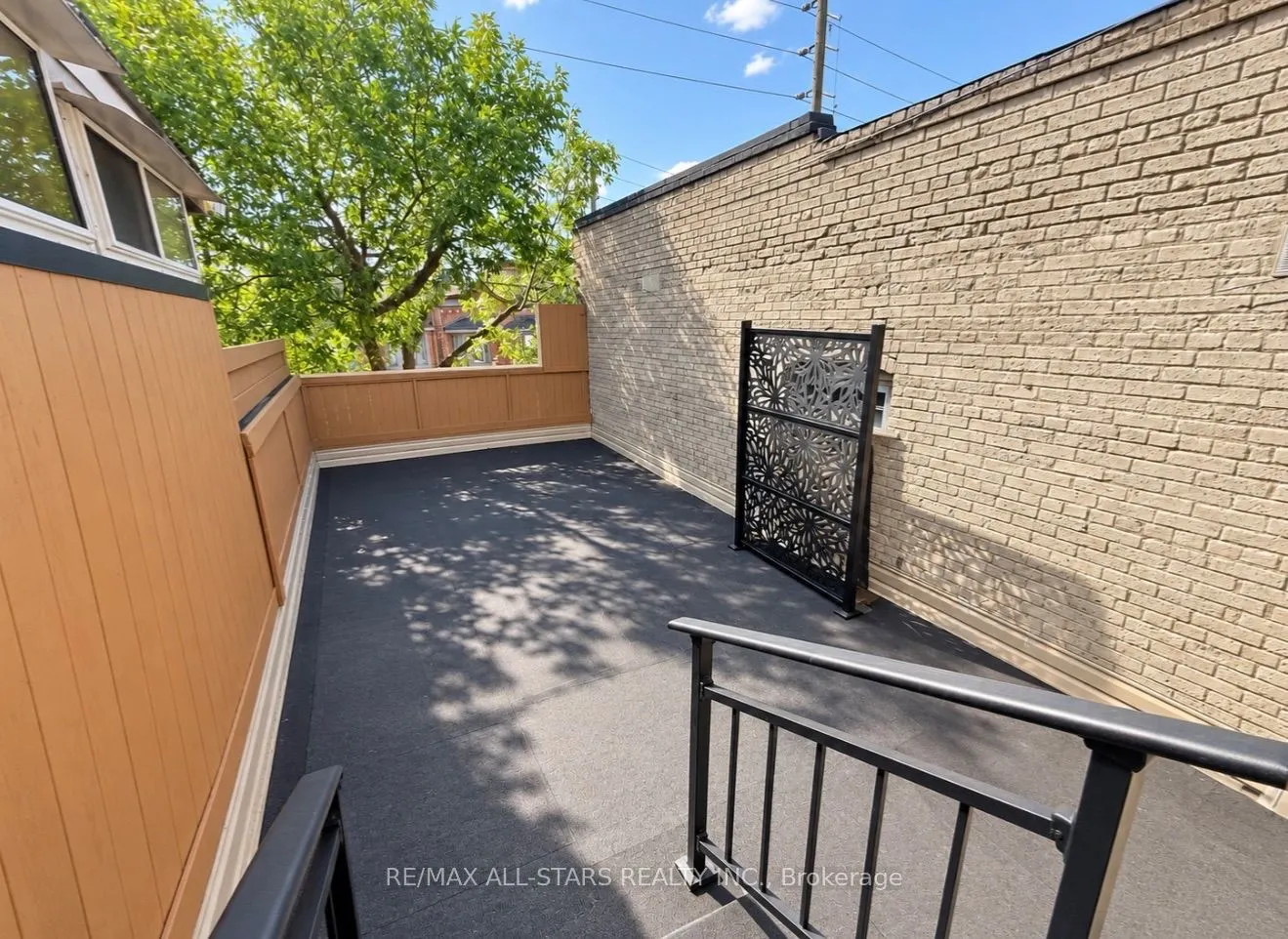 1918A Queen Street E #200