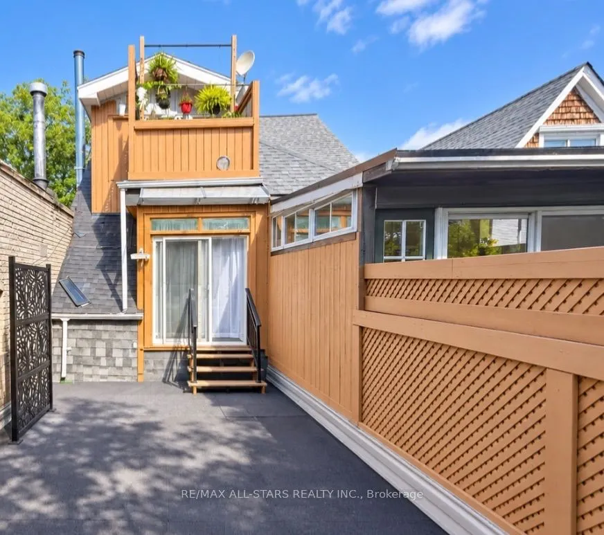 1918A Queen Street E #200